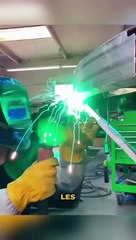 Il achète cette Ferrari accidenté et se donne l’objectif de la réparer ! #ferrari #automobile