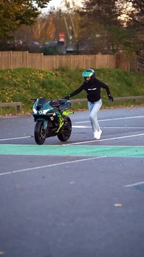 Quand t’essaies de stopper ta moto #bike #stunt #moto #biker
