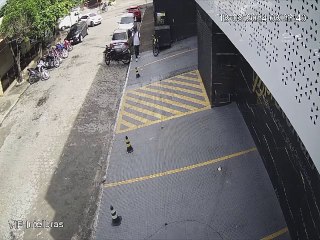 Vídeo: homem tenta furtar bicicleta e corre ao ser descoberto