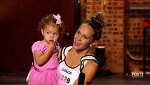 Tierna niña de 2 añitos baila en programa americano
