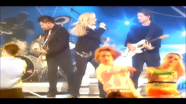 SYLVIE VARTAN — MEDLEY ROCK – ROCK'N' ROLL MUSIC | SYLVIE VARTAN - PALAIS DES CONGRÈS 2004