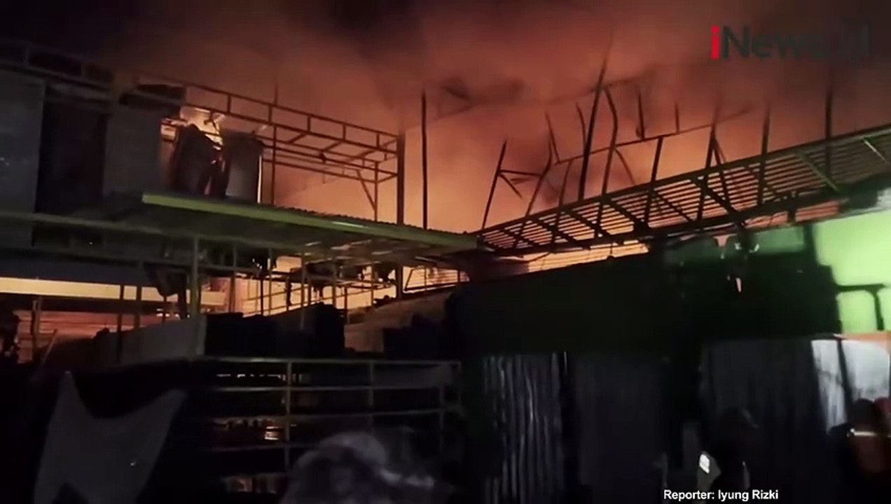 Kebakaran Hanguskan Toko Material di Sawangan Depok, Penyebab Belum Diketahui