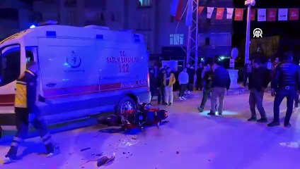 Motosikletle otomobilin çarpıştığı kazada 2 kişi yaralandı