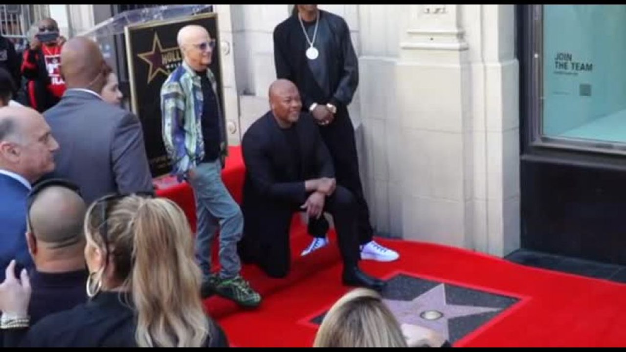Stella per Dr. Dre a Hollywood, festa con Snoop Dogg, Eminem, 50 Cent