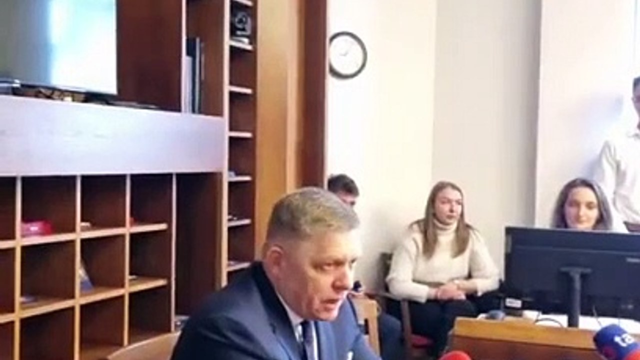 ZÁZNAM: Premiér chce na samite EÚ hovoriť o jadrovej energii aj rozširovaní EÚ