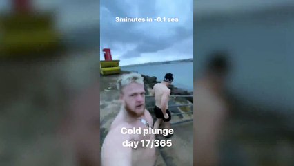 Gudmundsson, allenamento folle: immerso nel ghiaccio