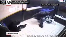 Pistolero abre fuego a través de la puerta de una tienda