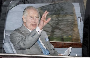 Charles III en bonne santé : il reçoit un groupe de vétérans à Buckingham