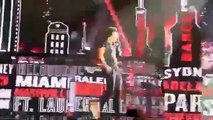 One Direction Liam Payne baja los pantalones a Harry Styles durante pleno concierto