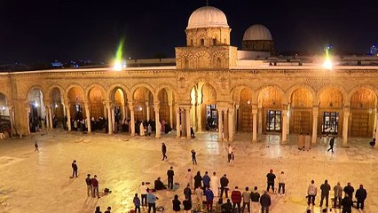 اجواء رمضانية في تونس في مسجد الزيتونة
