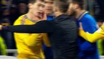 Tremenda patada voladora en el partido por Taras Stepanenko Ukraine vs Moldova