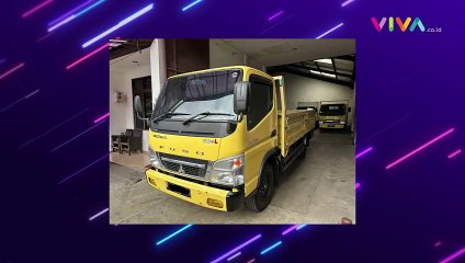 Truk Dihantam Kereta Api Saat Melintas hingga Terseret Jauh