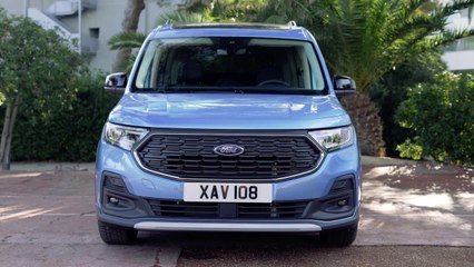 110 km Electric Range 7-seat Multi-activity Vehicle , New Ford Tourneo Connect Plug-In Hybrid 2024