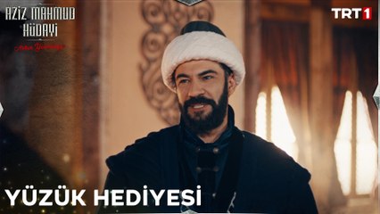 Münazarayı kazanan Mahmud’a, değerli bir yüzük hediye edildi!