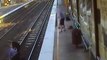 CCTV Video Enferemera salva a un hombre que cayó a las vías del tren en Australia
