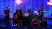 Natalie Maines Performs Without You On The Ellen