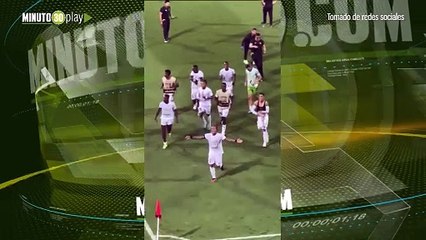 Mi primera chamba! Critican al de logística que se tiró la foto histórica de Dayro Moreno celebrando su gol 225