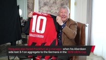 Alex Ferguson receives lifelong Eintracht Frankfurt membership