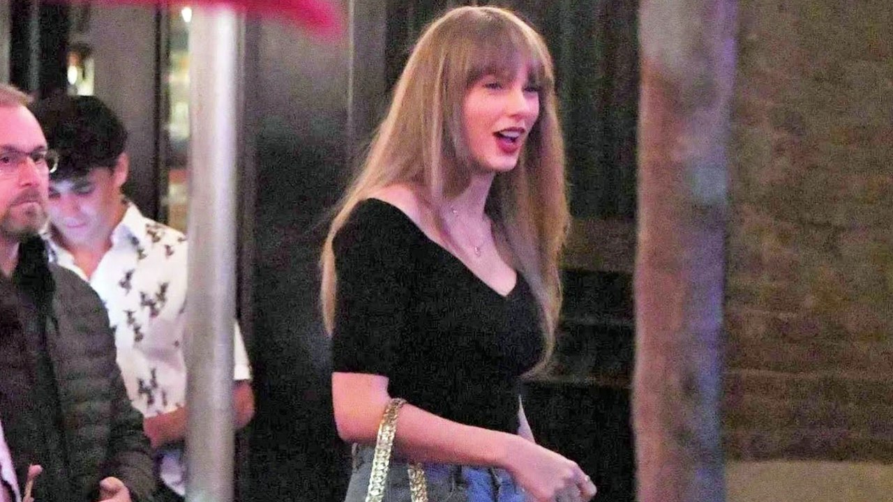 Travis Kelce and I are Not Broke Up Says Taylor Swift During Outing