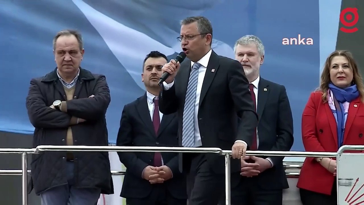 Özel'den Erdoğan'a: "Seninle emekliler için emekçiler için kavga edeceğim"