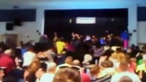 Pelea de Madres en escuela durante Programa de Talentos