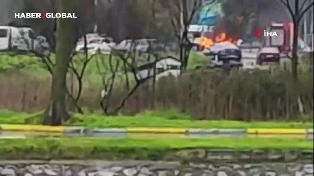 Hafif ticari araç alev topuna döndü