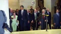 El presidente Obama se reúne con los demócratas en el Capitolio