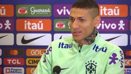 El futbolista brasileño Richarlison pide que haya psicólogos en la selección: "Me salvó la vida"