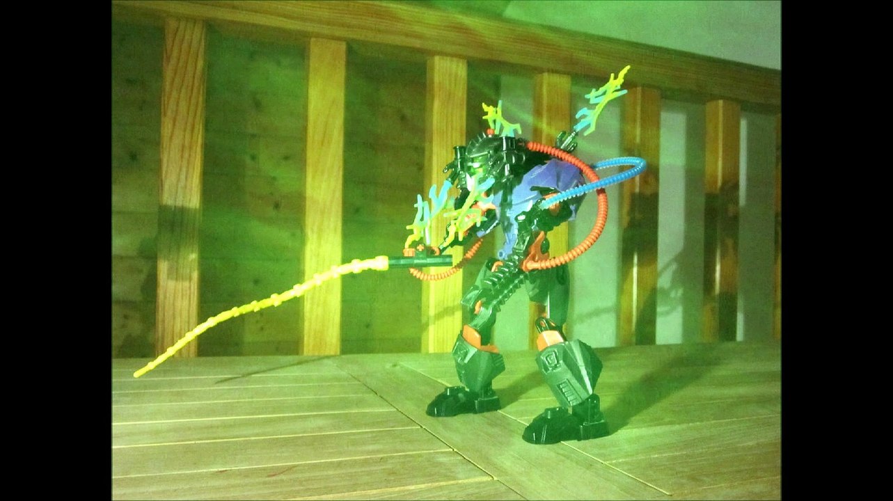 hero factory surge vs voltix