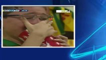 Niño brasileño llora por la salida de Brasil del Mundial