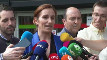 Mónica García: "Estamos comprometidos con el fin de las guardias de 24 horas".