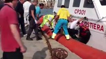 Barco con Inmigrantes Mueren en Isla Italiana