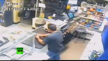 Asalto a tienda fue frustado por trabajador con un Machete
