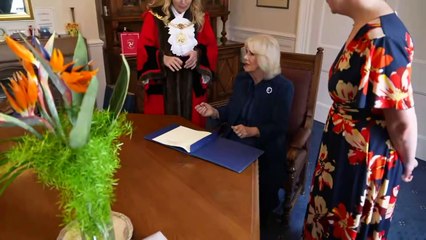 Queen visits Isle of Man to confer Douglas’ city status