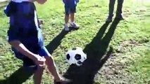Abuelita domina el balón mejor que muchos futbolistas