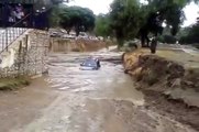Soldados mueren al intentar rescatar un vehículo de las inundaciones de Bolivia