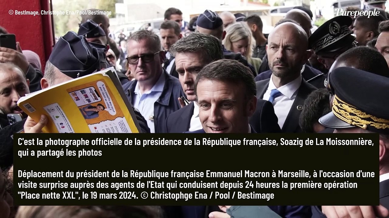 PHOTOS Emmanuel Macron affûté : le président enfile les gants de boxe et laisse apprécier son physique musclé