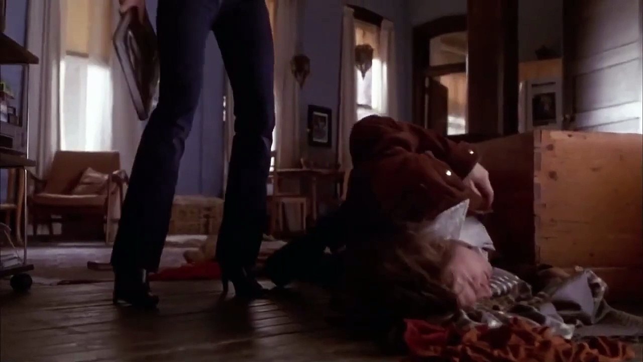 Cameron Diaz kicking Tom Cruise - Vanilla Sky