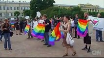Activista rusa de derechos de los homosexuales puede perder el trabajo