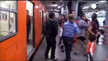Domingo en Calzones Sin Pantalones en el Metro en México y Argentina