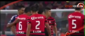 Violencia durante encuentro Chivas vs Atlas Aficionados de Chivas golpeando a Policias