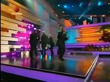 Premios Tu Mundo 2014 Daniel Sarcos cantando y bailando Mujeres