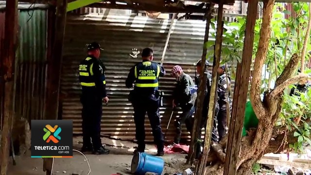 tn7-Adulto mayor de 74 años tiene 20 años de vivir en búnker de Hatillo-200324