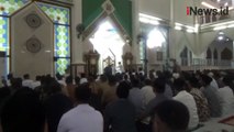 Momen Wapres Ma'ruf Amin Tarawih Bersama Ribuan Jemaah di Masjid Al Kautsar Kendari