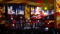 Premio lo Nuestro 2015: Marc Anthony y Romeo Santos cantaron 