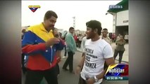 Maduro muestra sus habilidades de boxeador