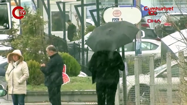 Mart kapıdan baktırır kazma kürek yaktırır... Ankaralılara 'kar' sürprizi