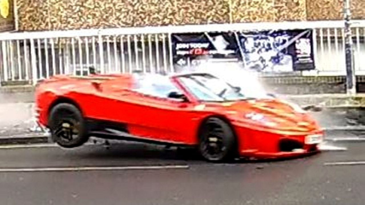 Ferrari verfehlt bei heftigem Crash nur knapp drei Menschen