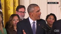 Emotivo discurso de Barack Obama del control de armas en 90 segundos