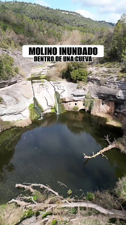 Una influencer entra al molino de Brotons